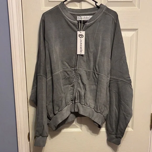 ❄️❄️ NEW Stella Soft Bomber - Picture 2 of 4